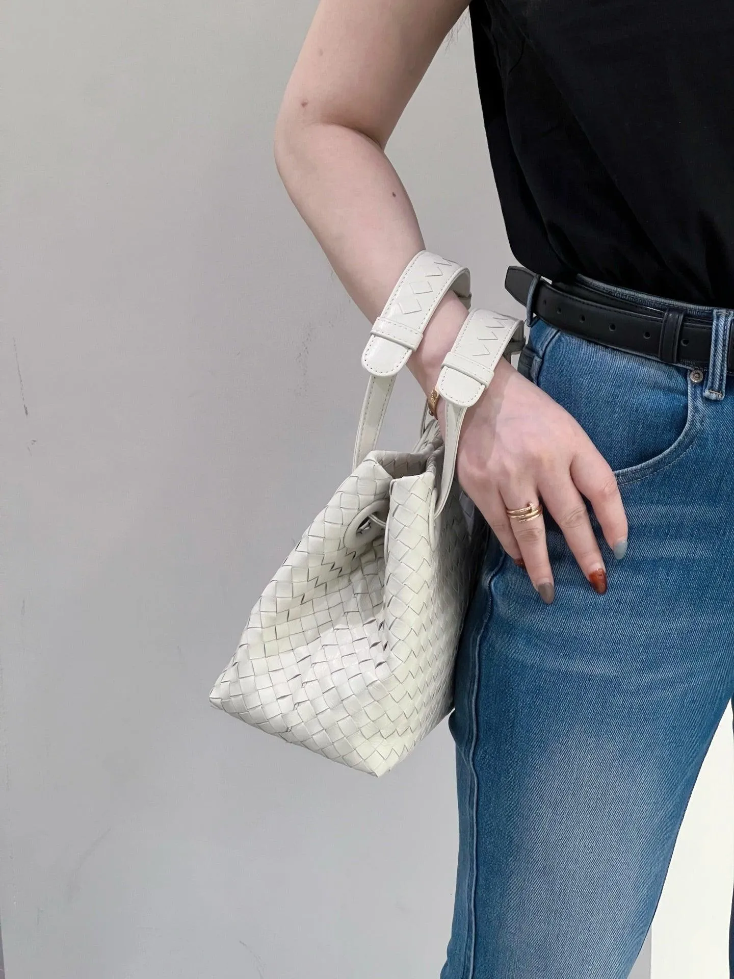 Luxury Handwoven Lambskin Leather Shoulder Bag, Soft Leather Versatile Top Handle & Underarm Design for Women