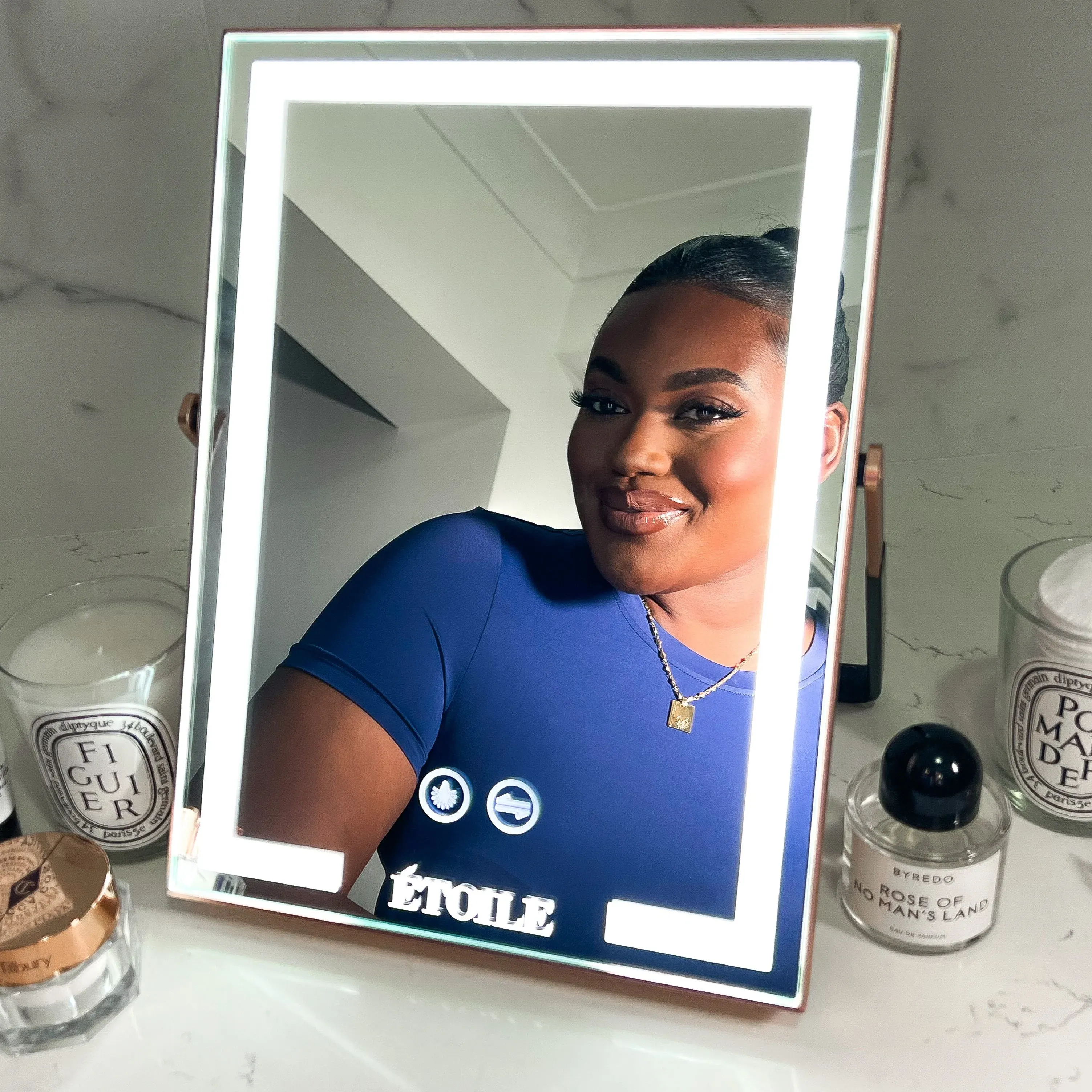Medium GLWTRTTR® Portable Mirror