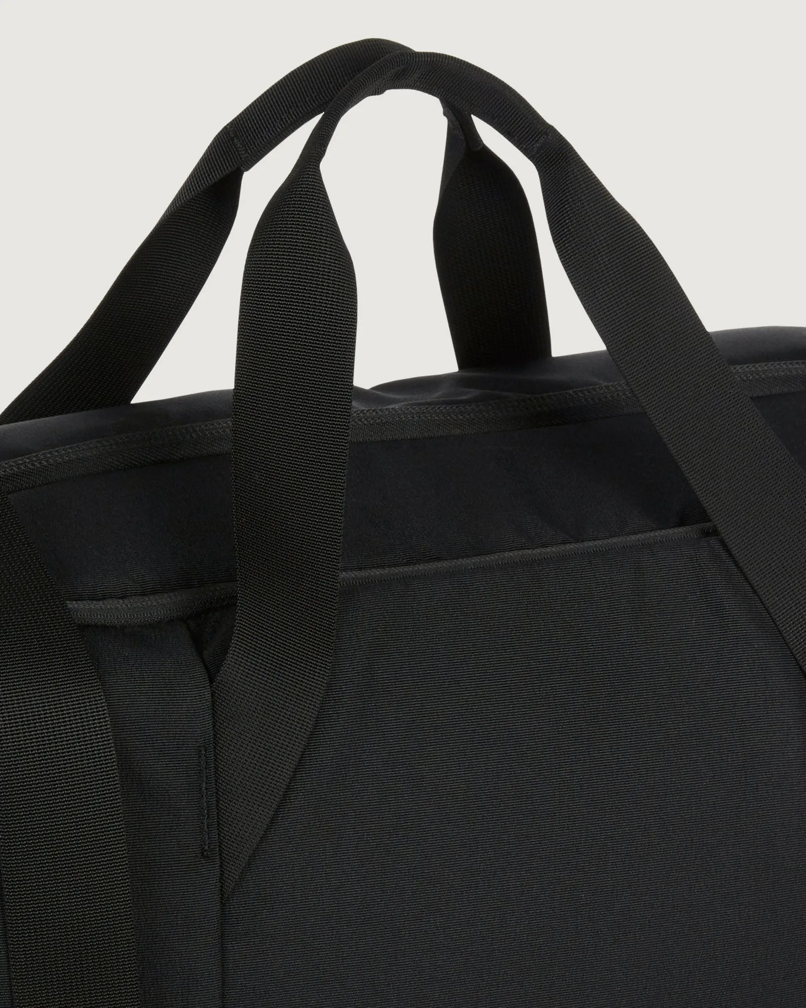 Split Level Bag - 30L - Black/Black